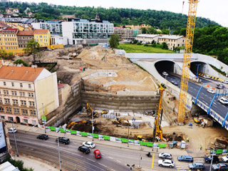 Stavební jáma pro administrativní objekt, Praha 5 (2018)