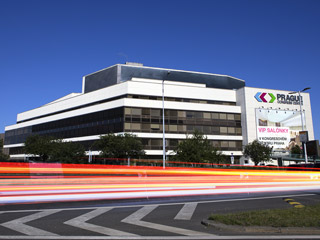 Palác kultury – stavba i rekonstrukce pro MMF (1980–2000)